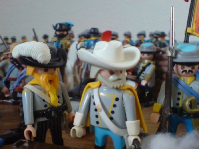DSC02515.JPG (75.72 KiB) 1419 mal betrachtet "Morris? Kommen Sie. Wir besprechen unseren nächsten Schritte. Wir haben keine Zeit zu verlieren."