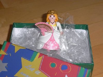Team 046.jpg (25.02 KiB) 1489 mal betrachtet Diese zauberhafte Dame (war für mich!) kommt aus dem schönen Biebertal und könnte somit von unserem Kaffeehausbesitzer HvB stammen?!