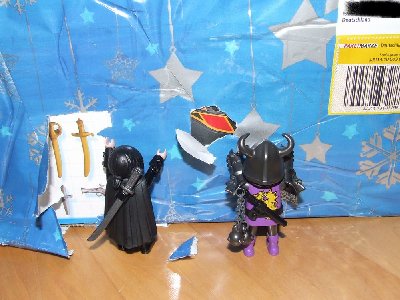 DSCF1054.JPG (107 KiB) 1348 mal betrachtet So wird das nie was! Los, fass an!<br /><br />... Zuuuuugleich.....