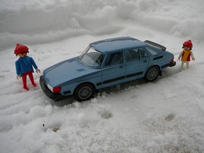 Volvos Schnee 004 [800x600].JPG
