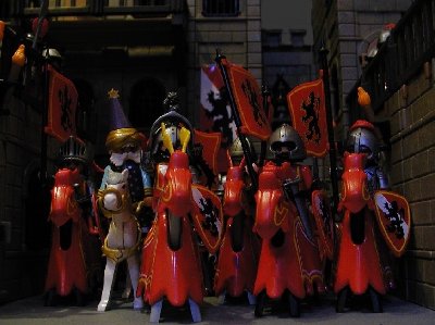 123 Lionville Truppe im Burghof.jpg (124.9 KiB) 592 mal betrachtet 123 Lionville Truppe im Burghof.jpg