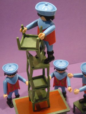Stuhlartisten 9.jpg