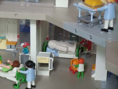 Dio Krankenschwester 08.jpg (82.84 KiB) 2206 mal betrachtet Dieser Patient hatte ganz offensichtlich einen sehr schweren Unfall...