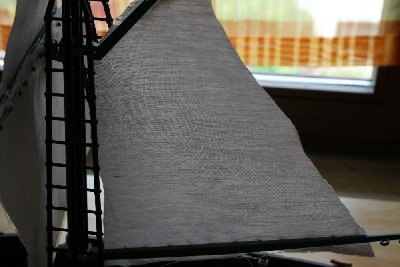 Batch0014.jpg (94.01 KiB) 1693 mal betrachtet das hintere Segel