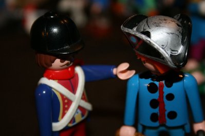 Batch044.jpg (67.26 KiB) 2069 mal betrachtet du renn mal in das Wirthaus und hole die anderen Soldaten