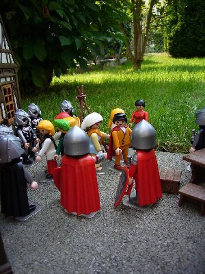 P1060172.JPG (163.32 KiB) 1614 mal betrachtet "Ihr könnt wählen, entweder zahlt ihr auf der Stelle oder wir bringen euch um"