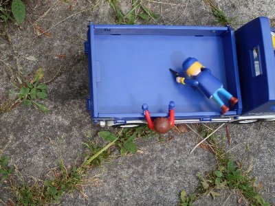 z49.jpg (140.81 KiB) 1063 mal betrachtet Grad so<br />Ähem, okay, dieses mal war es sinnvioll einen Unfall zu bauen, denn der laster kommt von der Unfallstelle!