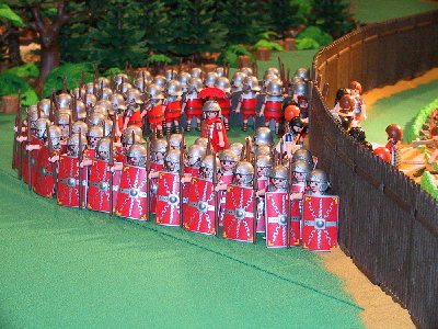 Augusttag am Limes Playmodays Clemency 038.jpg (326.63 KiB) 2726 mal betrachtet Augusttag am Limes Playmodays Clemency 038.jpg