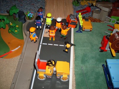 f1.jpg (139.33 KiB) 1683 mal betrachtet Wiso sind diese Bauarbeiter so erschreckt?