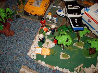 f39.jpg (150.23 KiB) 1586 mal betrachtet Der Rettungsassistent ist ratlos!Der hier hat doch gar nichts, meint er!