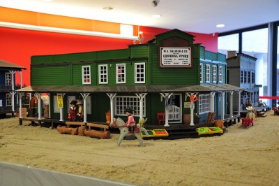 General Store I.JPG (180.91 KiB) 4019 mal betrachtet Die Front ging irgendwie vergessen...