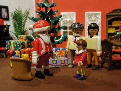 E12 Weihnachtsmann kommt.jpg