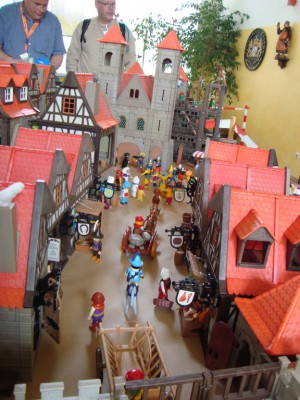 Mantel 045.1.jpg (116.09 KiB) 2067 mal betrachtet Mantel 045.1.jpg