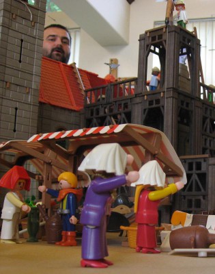 Übersicht.jpg (64.88 KiB) 2556 mal betrachtet Der treue Adlatus hat den Überblick