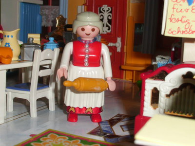 DSCI0194.JPG (180.23 KiB) 1408 mal betrachtet Das ist Frau Weihnachtsmann, sie kümmert sich gut um den Weihnachtsmann.