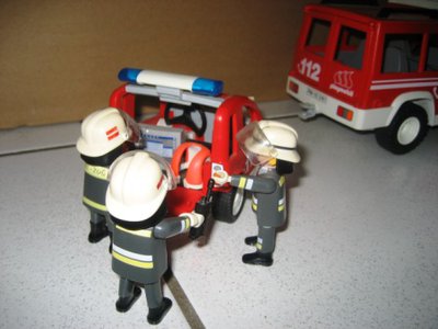 IMG_4689.JPG (50.95 KiB) 2413 mal betrachtet Die Führungskräfte besprechen das weitere Vorgehen.