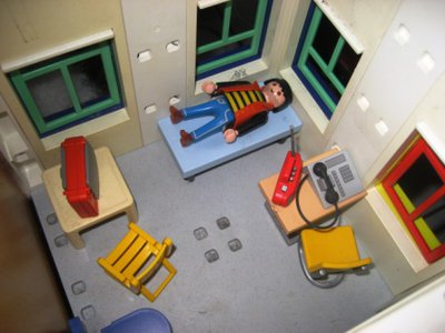 IMG_4725.JPG (55.54 KiB) 2410 mal betrachtet Der Mann in der kleinen Wohnung schreckt auf.