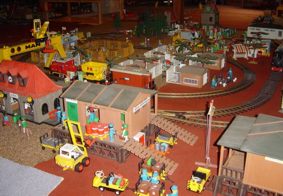 Playmo-005a.jpg