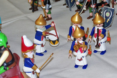 mantel.2012.26.jpg