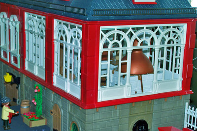 mantel.2012.56.jpg