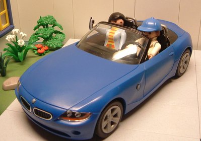 Bild zS 056 a.jpg (213.49 KiB) 1078 mal betrachtet >>Ich bin ja so verliebt in Dich! Sofort als ich Dein neues Auto sah, war es um mich geschehen!<<