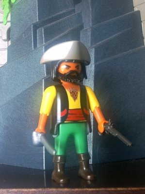 pirate x4 mei.JPG