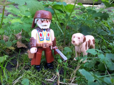16.jpg (124.33 KiB) 1548 mal betrachtet Wer streift denn da durch's Unterholz......