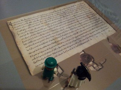 94.jpg (87.2 KiB) 1791 mal betrachtet Das wohl wertvollste Dokument der Schweiz. Der Bundesbrief, datiert auf ca. Anfang August 1291. In ihm sichern sich die "Urkantone" gegenseitige Hilfe zu.
