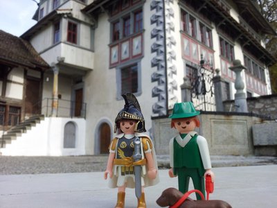 133.jpg (79.17 KiB) 1758 mal betrachtet So erinnert das Gebäude irgendwie an das Haus aus dem Film "3 Nüsse für Aschenbrödel".....