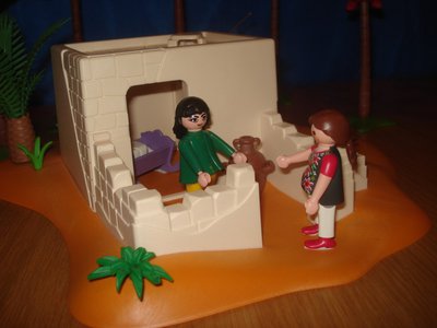 playmo-fee_02MariaBesuchElisa.jpg