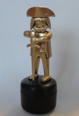 goldene Statue.jpg