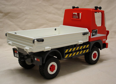 2_LKW_ROT.JPG