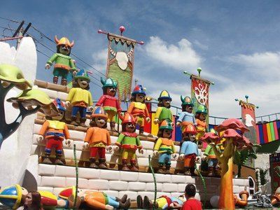 552481_10151418068822768_985371565_n.jpg (163.99 KiB) 1261 mal betrachtet 552481_10151418068822768_985371565_n.jpg