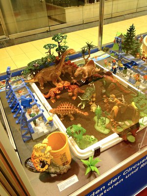 Dinosaurier Arena Show – 1.jpg