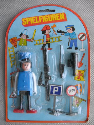 Spielfiguren Polizist.JPG