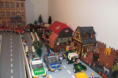 Maibaum 001.jpg (76.59 KiB) 3194 mal betrachtet Heute wird der Maibaum gestellt und alle Vorbereitungen sind getroffen. Es kann in wenigen Minuten beginnen.