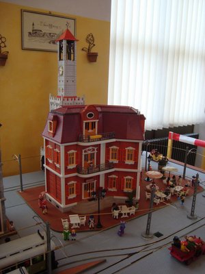 Bahnhofsvorplatz 2.jpg