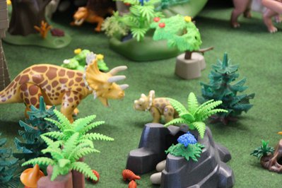 Dino.JPG