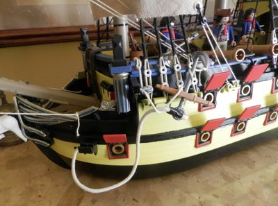 large Playmobil anchors with thinner anchorchain KW.JPG