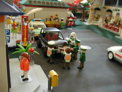 03 Sparkasse 04 Bankraub.JPG (208.44 KiB) 1685 mal betrachtet 03 Sparkasse 04 Bankraub.JPG