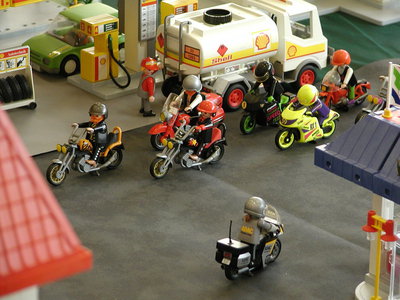 10 Tankstelle4.JPG