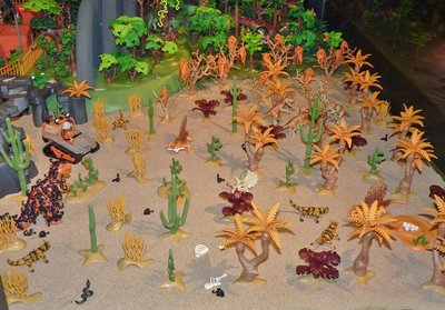 Dinos 5.JPG