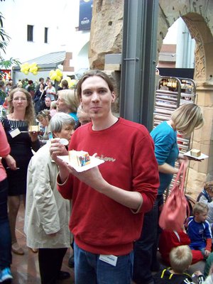 playmobil Geburtstag Speyer Elise Robert mit Torte.JPG