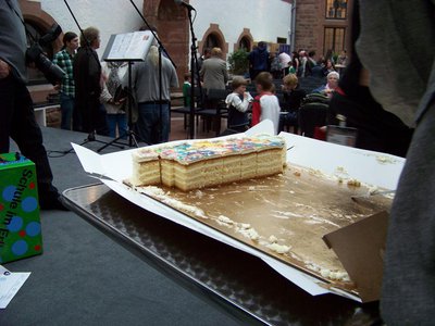 playmobil Geburtstag Speyer Elise Torte fast leer.JPG