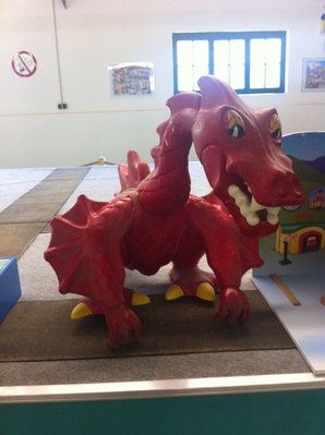 Drache.JPG (86.66 KiB) 1720 mal betrachtet Drache