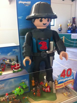 Falkenritter.JPG (107.51 KiB) 1533 mal betrachtet Falkenritter.JPG