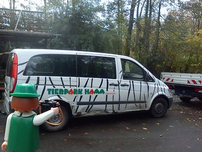 DSC00451.jpg (54.7 KiB) 2170 mal betrachtet Vor nem Tierpark Bulli musste Felix sich erst einmal in Pose setzen