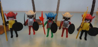 Eingeborene.jpg (116.92 KiB) 2619 mal betrachtet Eingeborene.jpg