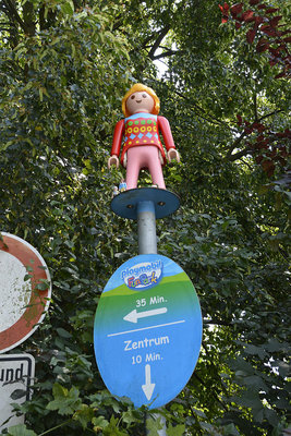19 a Wegweiser zum FunPark.JPG