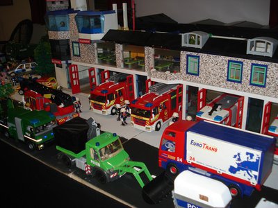 195 Feuerwehr .jpg (191.76 KiB) 1714 mal betrachtet 195 Feuerwehr .jpg